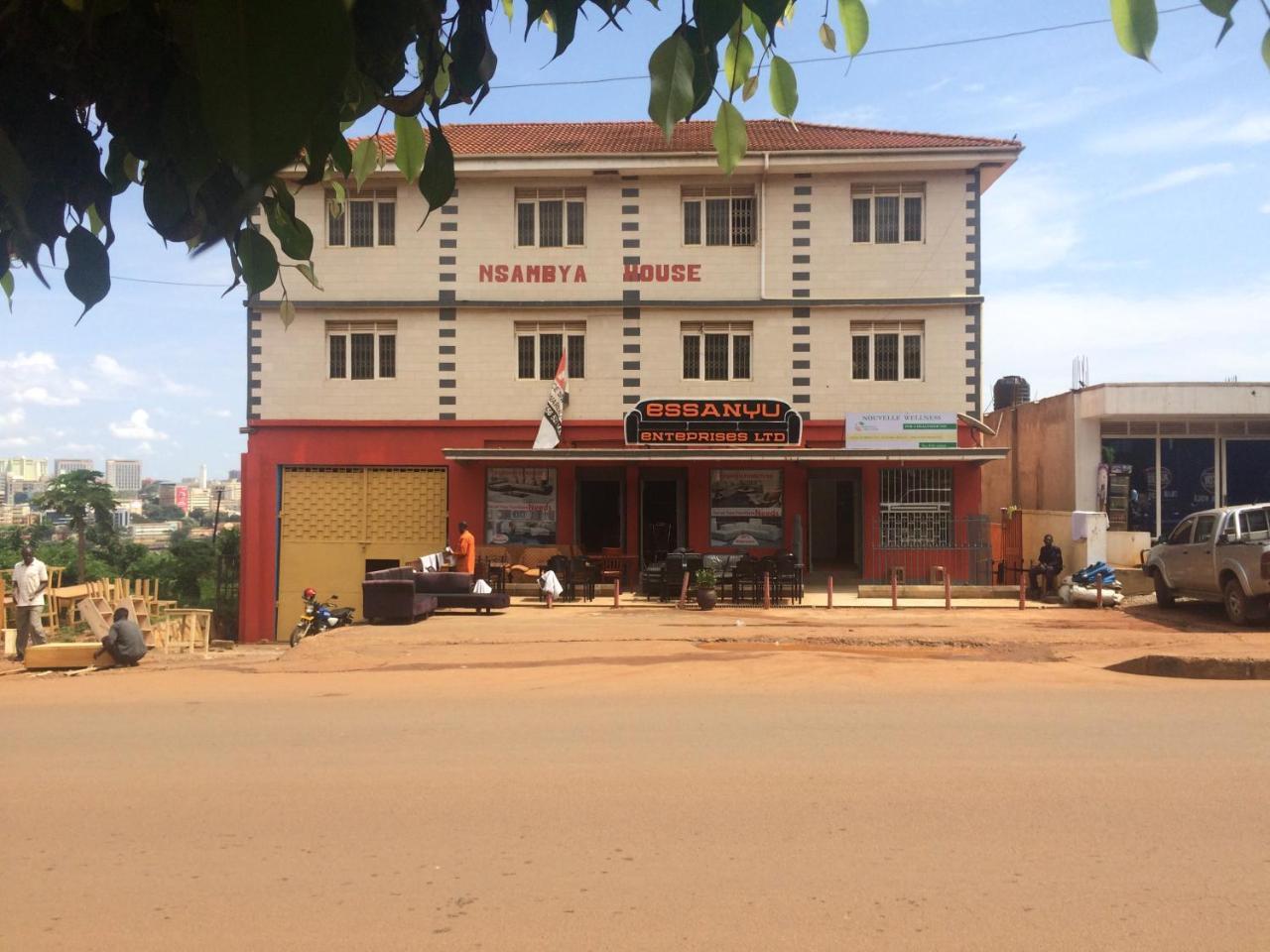 Hostel The Five Horsemen Kampala Exterior foto